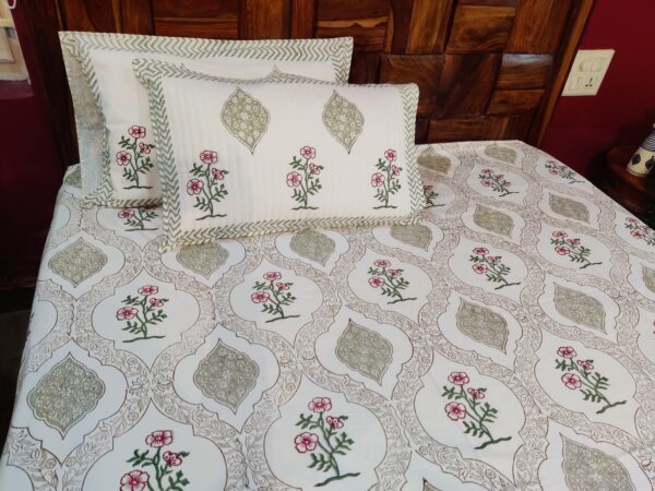 Golden Green Bedsheet set - Image 2