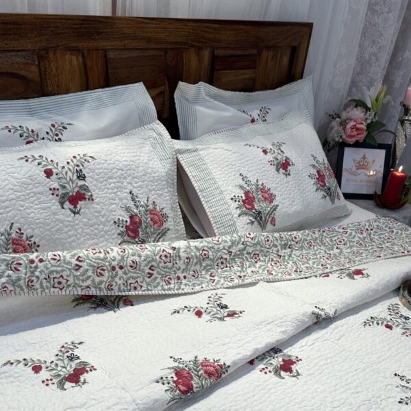 Scarlette Opulence - Straight cut Bedding set