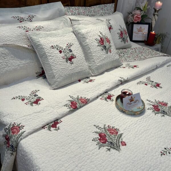 Scarlette Opulence - Straight cut Bedding set