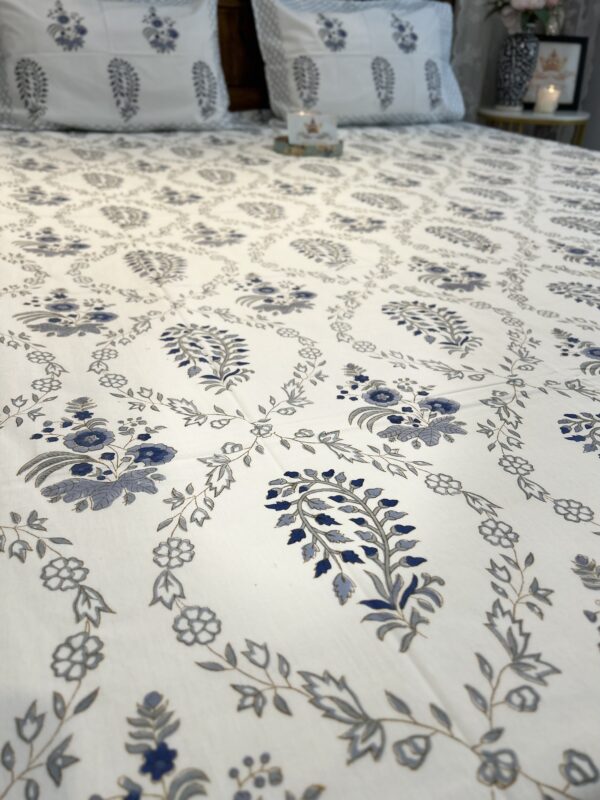 Sapphire Rosette - Bedsheet set - Image 3