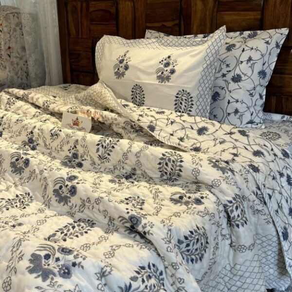 Sapphire Rosette Quilt Set