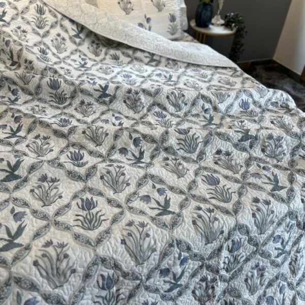 Floral Fauna comforter set