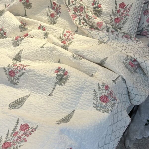 Lotus Dreamscape comforter set