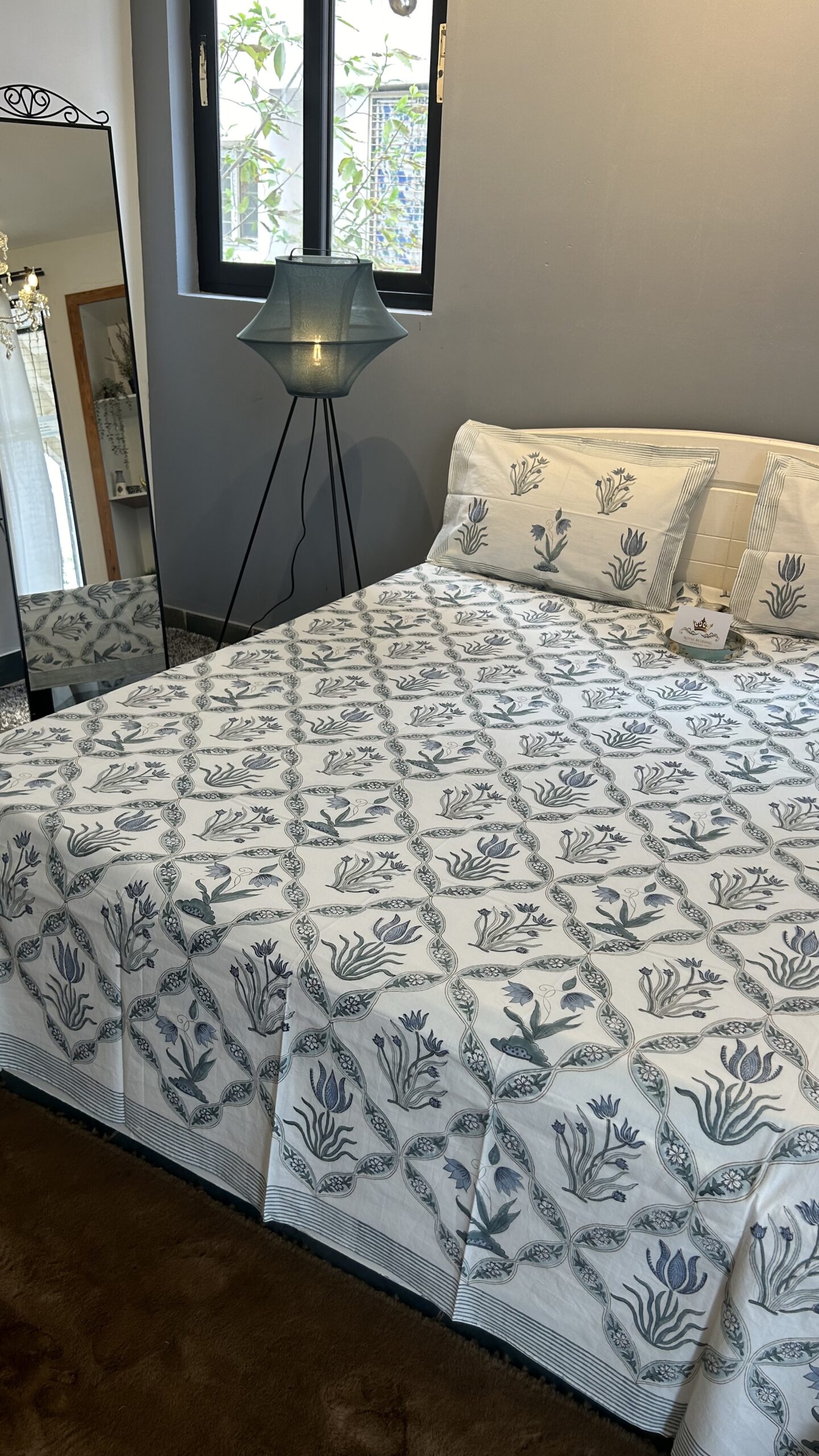 Floral Fauna comforter set - Image 8